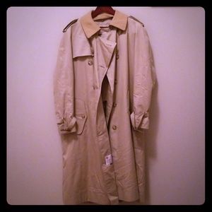 Men's  Vintage Baracuta trench coat size 38 reg.